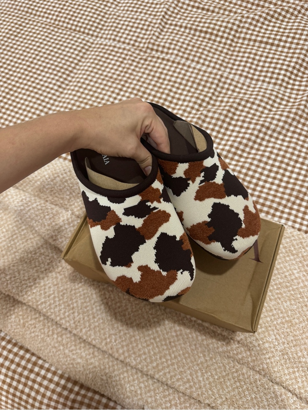 Cozy Slip-On Clogs in Brown & Cream Pattern